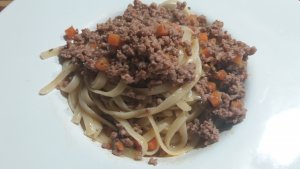 Fettuccine al ragù in bianco